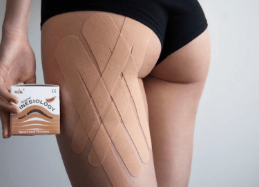 Как выглядит универсальная техника тейпирования ягодиц. Польза кинезиотейпинга для ягодичной области.
